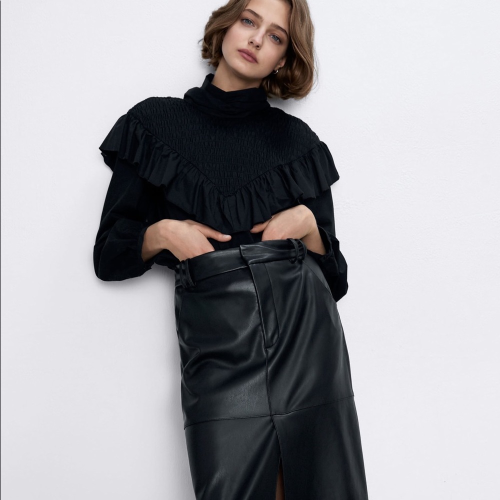 GORGEOUS Zara Faux Leather MIdi Pencil Skirt XS